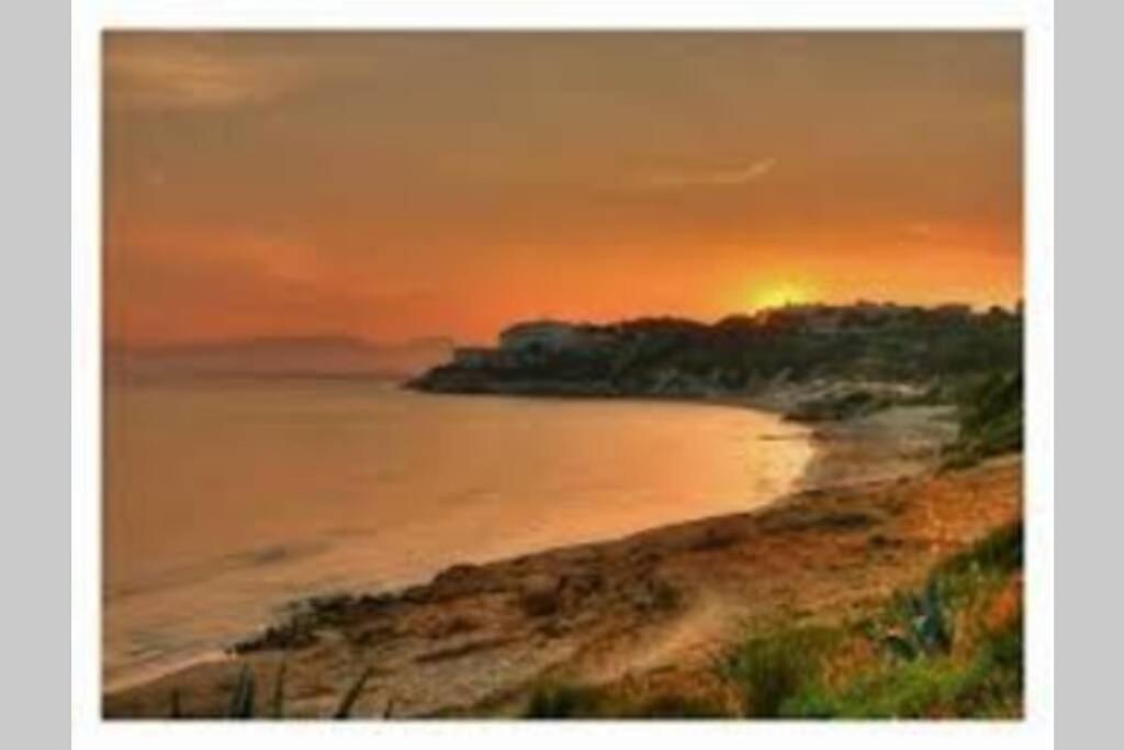 Cozy Apartment With Parking Salou Bagian luar foto