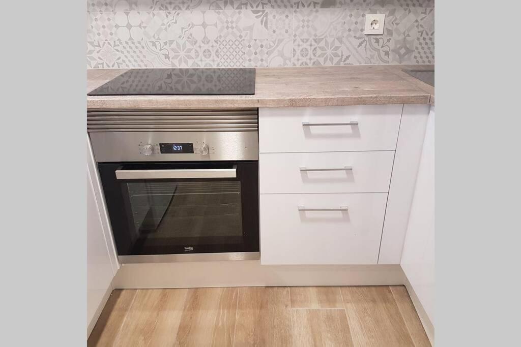 Cozy Apartment With Parking Salou Bagian luar foto