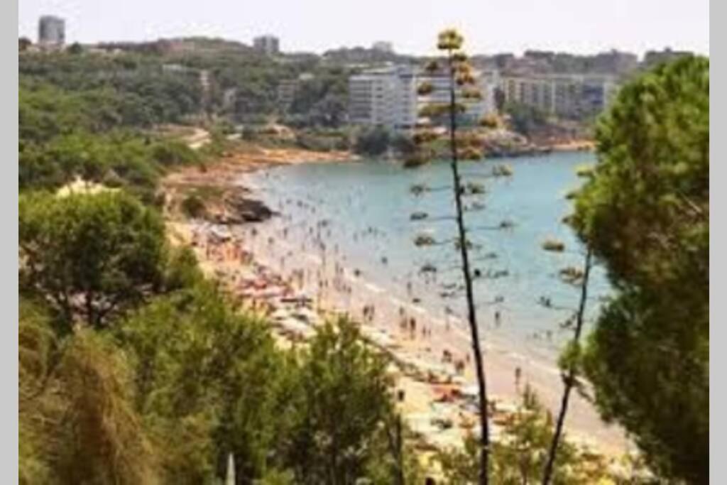Cozy Apartment With Parking Salou Bagian luar foto